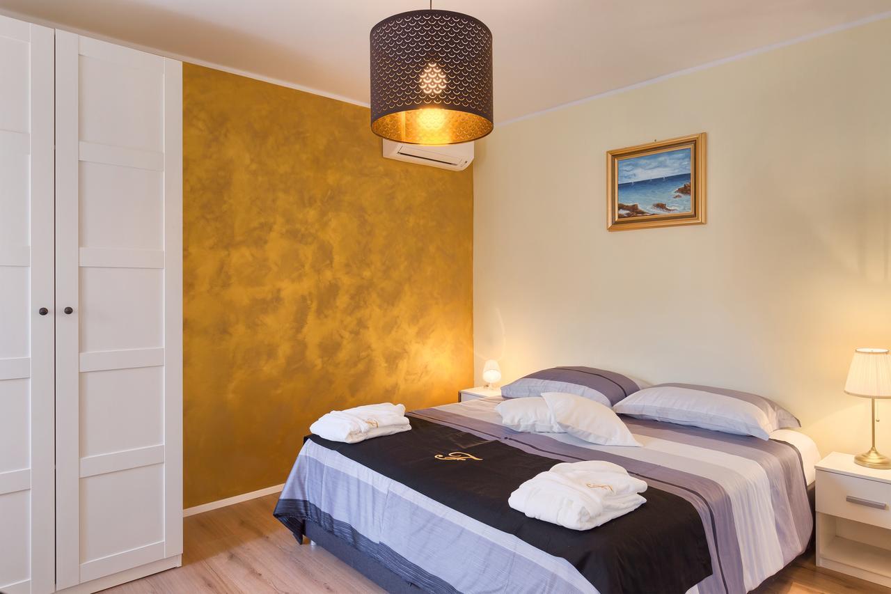 Luxury Apartment Fabris Rovigno Esterno foto
