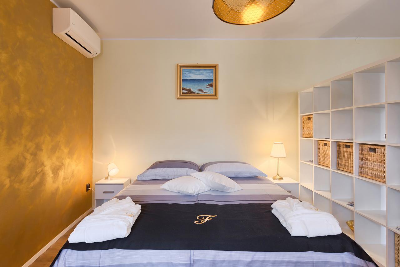 Luxury Apartment Fabris Rovigno Esterno foto